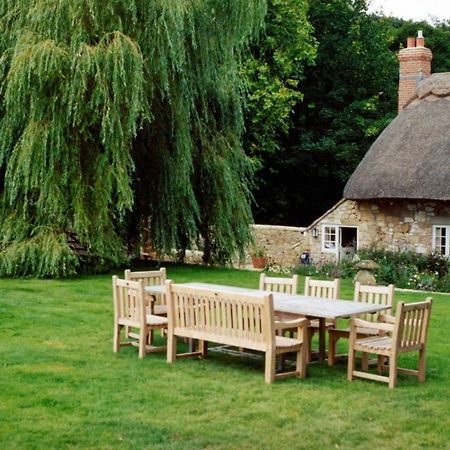 Afton Thatch: Beautiful Thatched Family Cottage Freshwater Extérieur photo