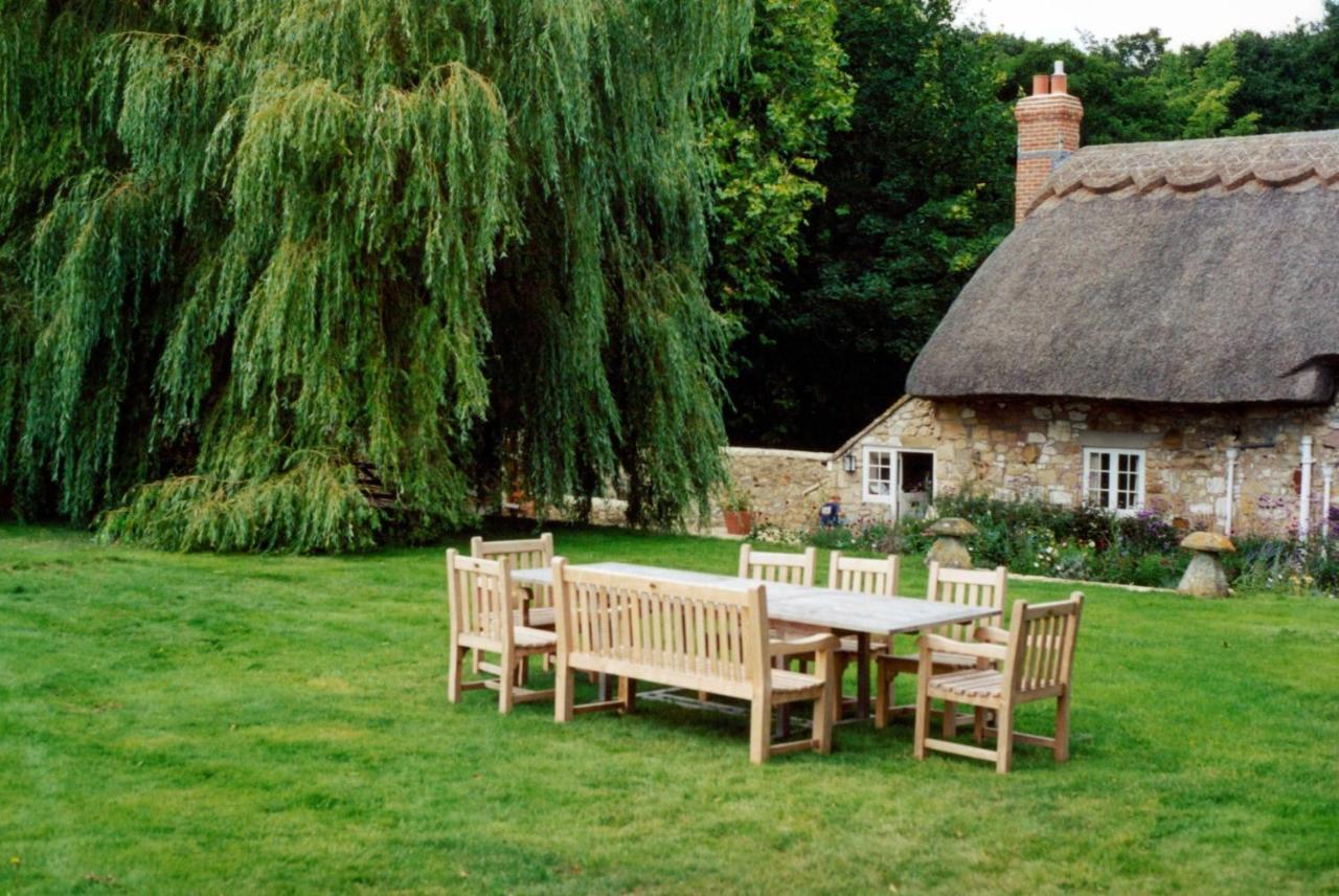 Afton Thatch: Beautiful Thatched Family Cottage Freshwater Extérieur photo