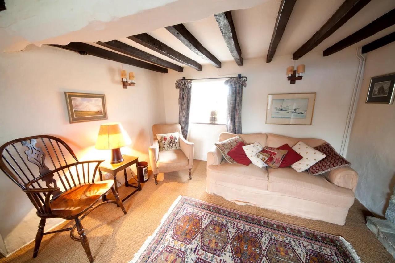 Afton Thatch: Beautiful Thatched Family Cottage Freshwater Extérieur photo